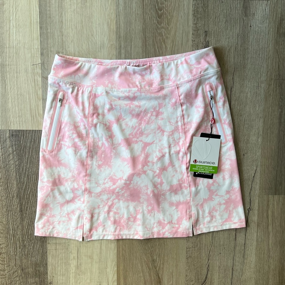 Sunice NWT Pink and White Tie Dye Skort Size Small